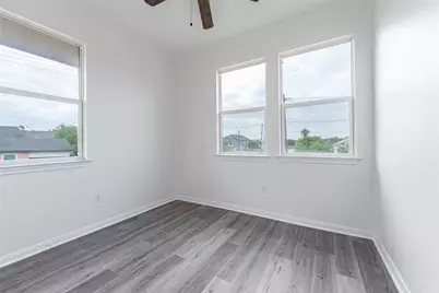 1101 54th Street, Galveston, TX 77551 - Photo 6