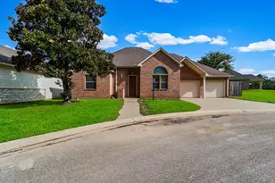 104 Sunset Ct, Livingston, TX 77351 - Photo 1