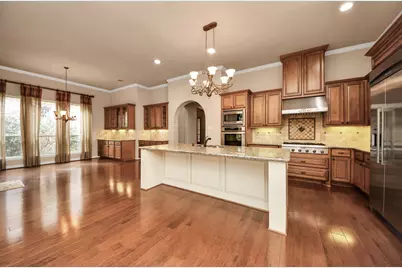 6 Bridgewood Cove Court, Shenandoah, TX 77381 - Photo 10