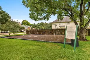 16438 Beewood Glen Dr, Sugar Land, TX 77498 - Photo 32