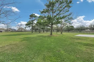 6302 Fisher Reef Dr, Beach City, TX 77523 - Photo 36