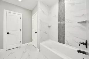 7815 Joy St, Houston, TX 77028 - Photo 8