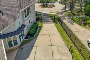 6006 E Brook Ct, Sugar Land, TX 77479 - Photo 32