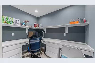 6006 E Brook Court, Sugar Land, TX 77479 - Photo 18