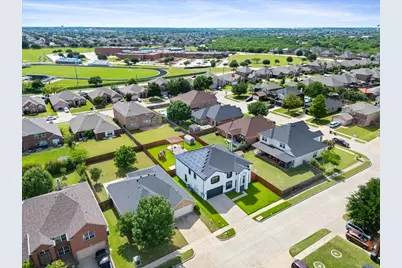 7704 Labrador Drive, Arlington, TX 76002 - Photo 6