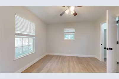 227 Kansas Street, Bacliff, TX 77518 - Photo 28