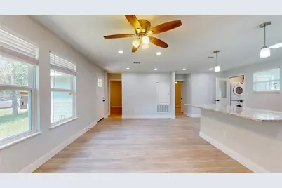 227 Kansas Street, Bacliff, TX 77518 - Photo 12