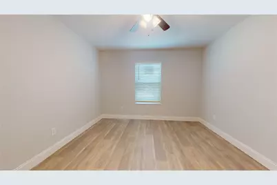227 Kansas Street, Bacliff, TX 77518 - Photo 22