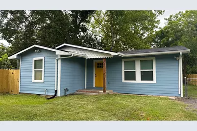 227 Kansas Street, Bacliff, TX 77518 - Photo 2