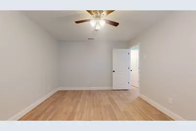 227 Kansas Street, Bacliff, TX 77518 - Photo 24