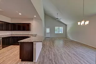 7022 N Sound Ln, Conroe, TX 77304 - Photo 8