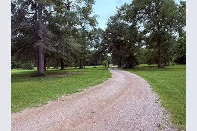 8952 County Line Road, Willis, TX 77378 - Photo 2