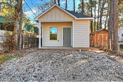 9638 Warm Springs, Willis, TX 77318 - Photo 4