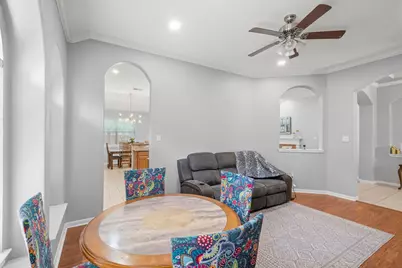 7 Caelin Court, The Woodlands, TX 77382 - Photo 20