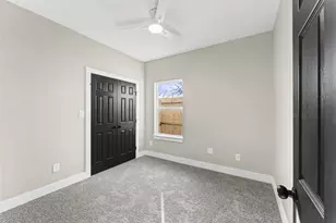 8221 Flaxman St, Houston, TX 77029 - Photo 8