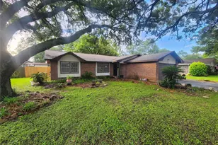 3009 Del Monte Ave, Bay City, TX 77414 - Photo 2