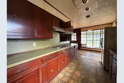 3009 Del Monte Avenue, Bay City, TX 77414 - Photo 10