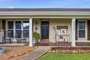 2800 Upton Dr, Port Arthur, TX 77642 - Photo 2