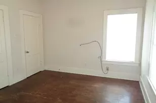 4618 Clay St, Houston, TX 77023 - Photo 2