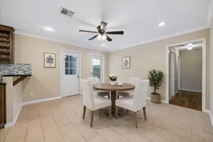 1607 Willowby Dr, Houston, TX 77008 - Photo 4