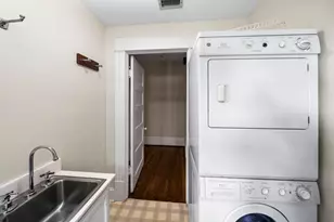 1651 Cortlandt St, Houston, TX 77008 - Photo 8