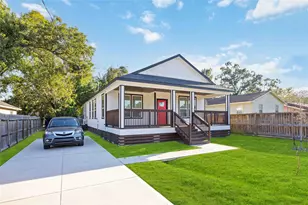 813 Fortune St, Houston, TX 77088 - Photo 2