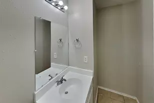 12844 Edgewood Park Dr, Houston, TX 77038 - Photo 8