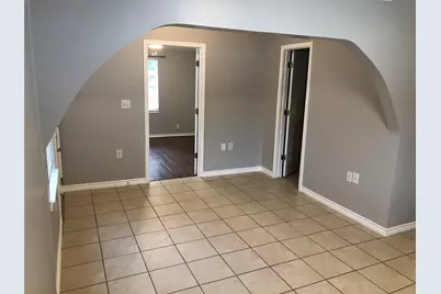 914 E 25th Street #Left, Houston, TX 77009 - Photo 2