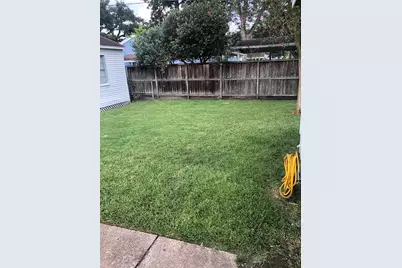 914 E 25th Street #Left, Houston, TX 77009 - Photo 12