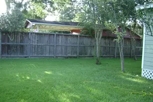 914 E 25th St, Houston, TX 77009 - Photo 12