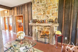 205 S Wheeler Ave, Colmesneil, TX 75938 - Photo 6