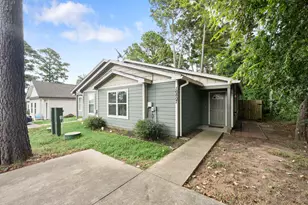 16807 Crestmont, Montgomery, TX 77316 - Photo 2