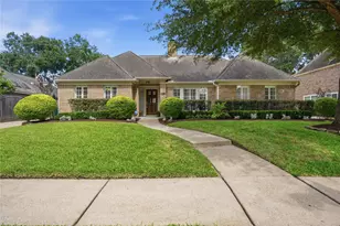 15123 Greenleaf Ln, Houston, TX 77062 - Photo 1