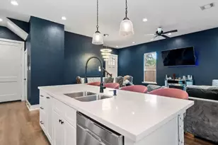 1222 Mcneil St, Houston, TX 77009 - Photo 2