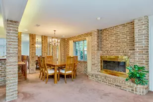 7043 Carvel Ln, Houston, TX 77074 - Photo 6