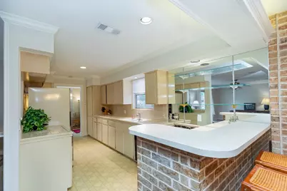 7043 Carvel Lane, Houston, TX 77074 - Photo 10