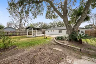5734 Farwell Dr, Houston, TX 77035 - Photo 34