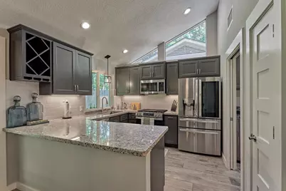 30 E Lance Leaf Road, The Woodlands, TX 77381 - Photo 12