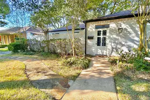 10010 Burgoyne Rd, Houston, TX 77042 - Photo 2