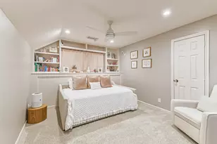 10015 Lynbrook Dr, Houston, TX 77042 - Photo 36