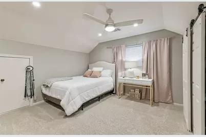 10015 Lynbrook Drive, Houston, TX 77042 - Photo 32