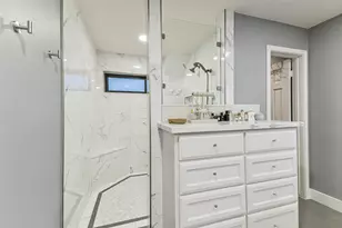 10015 Lynbrook Dr, Houston, TX 77042 - Photo 26