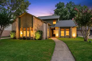 5707 Kiowa Timbers Dr, Humble, TX 77346 - Photo 2