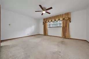 115 E Thornton Rd, Houston, TX 77022 - Photo 16