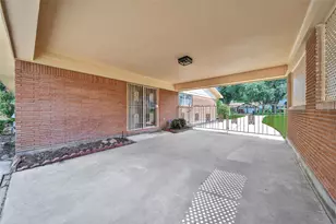 115 E Thornton Rd, Houston, TX 77022 - Photo 28