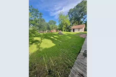 913 Fowlkes Street, Sealy, TX 77474 - Photo 14