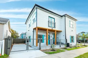 2827 Avenue Q, Galveston, TX 77550 - Photo 1