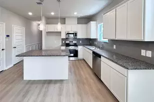 1606 River Scene Trl, Dayton, TX 77535 - Photo 4