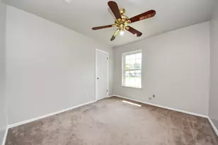 1110 E Brown Ln, Deer Park, TX 77536 - Photo 20