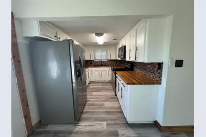 1034 E 3rd Street, Bellville, TX 77418 - Photo 12